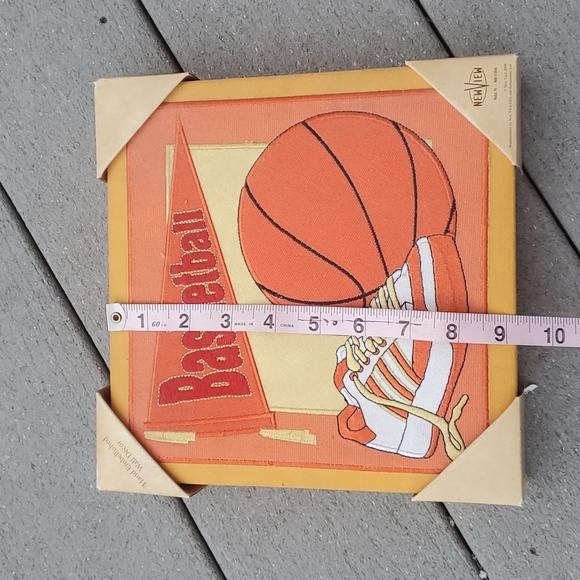 NWT New View Fabric Basketball Hand Embellished 9x9 Picture - Picture 8 of 8